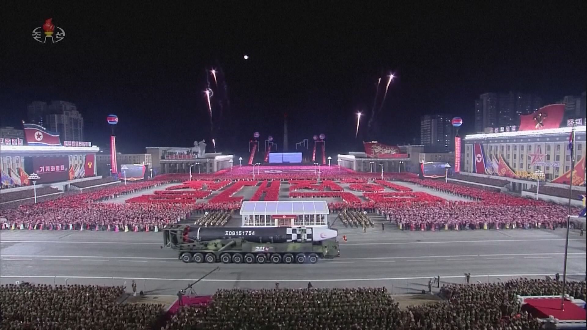 北韓建軍75周年夜間閱兵　展示洲際彈道導彈和戰術核武部隊