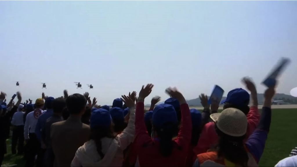 北韓元山機場舉行首次航空展