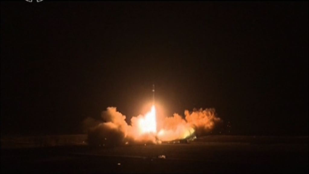 北韓公開試射新型洲際導彈圖片