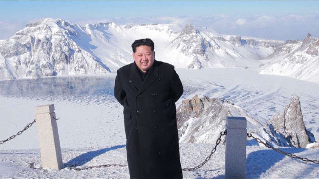 金正恩登上白頭山視察