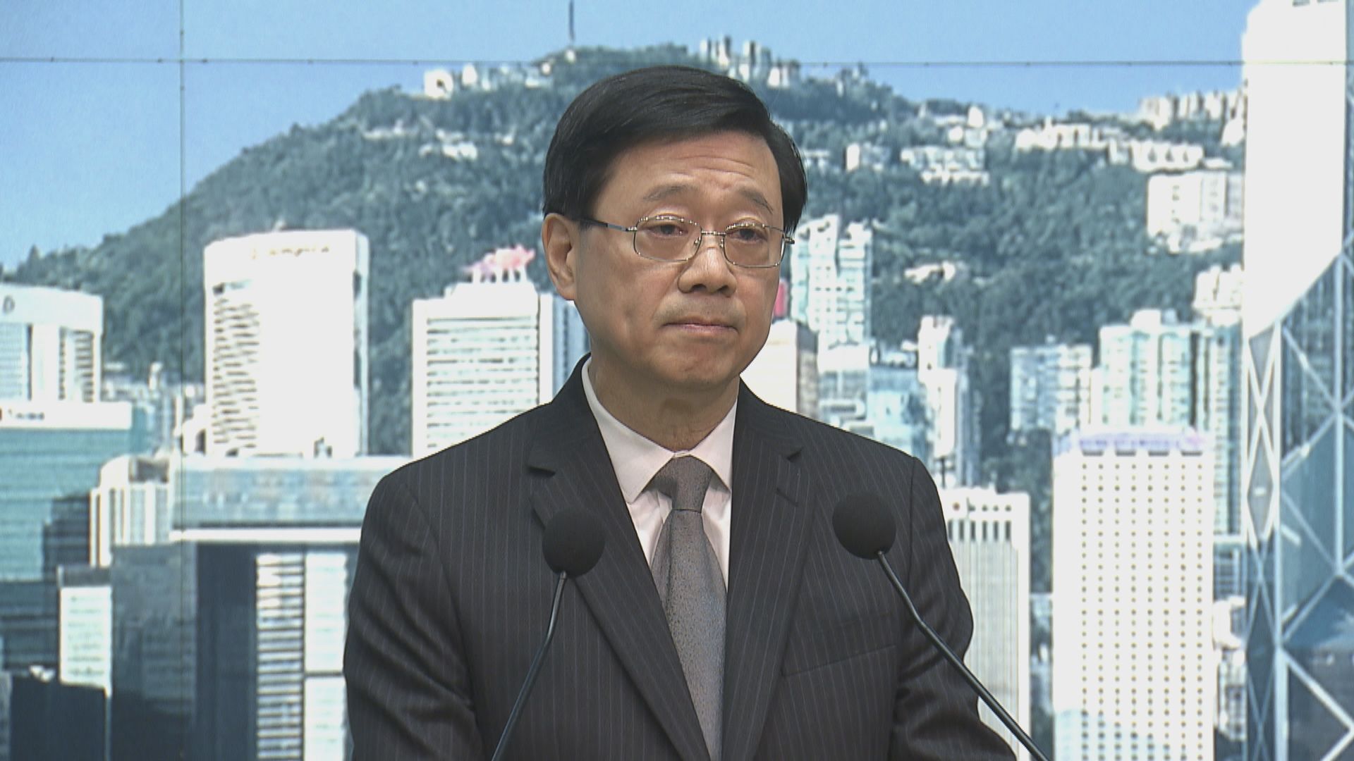 【直撃】李家超回應深水埗倫常命案