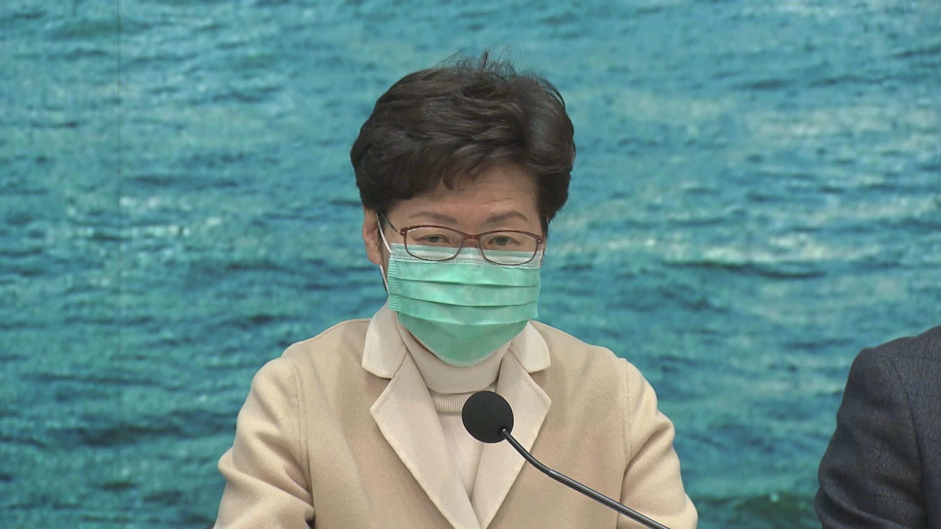 【最新】林鄭：繼續與內地聯繫探討管控關口力度