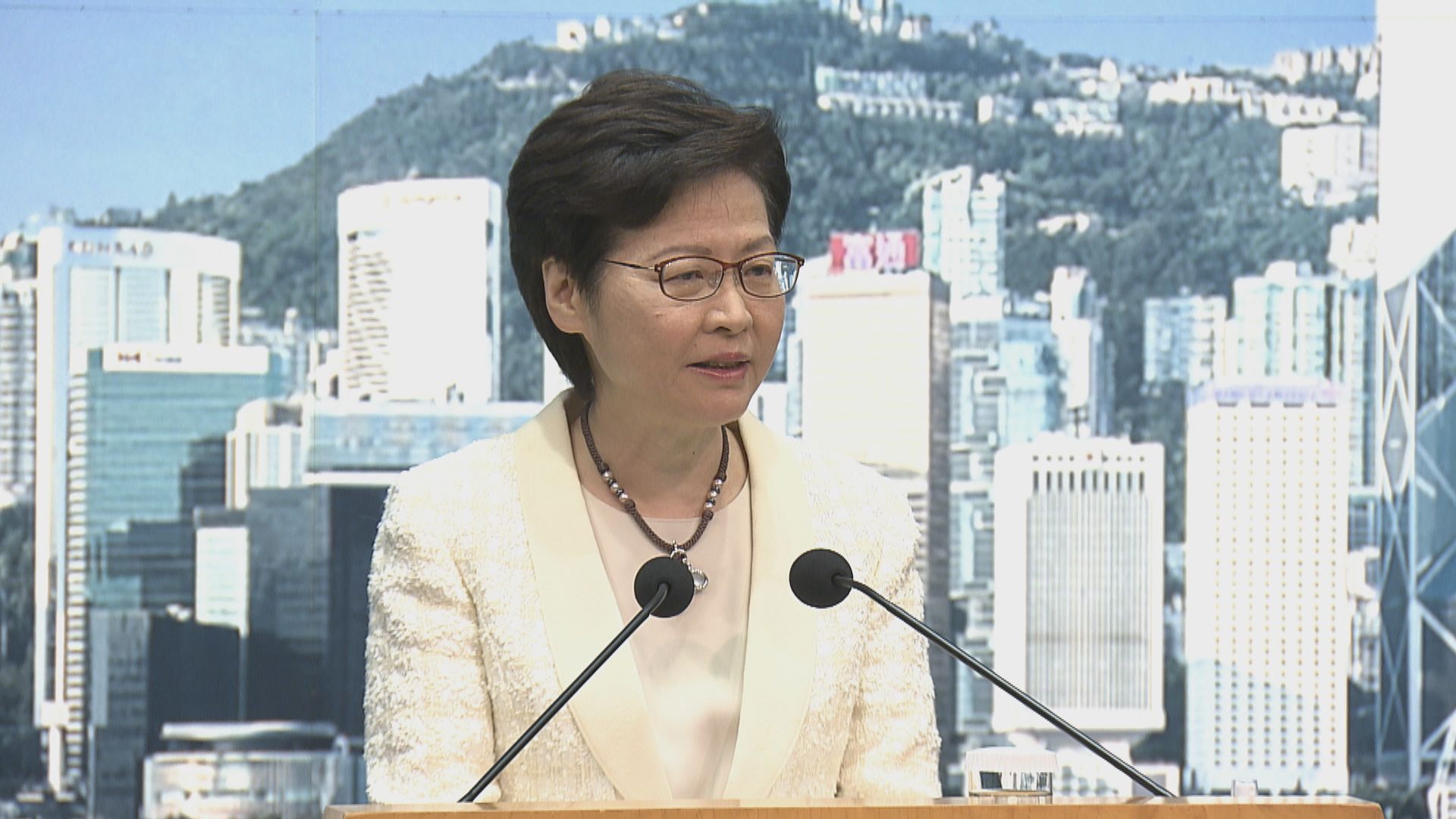 【最新】林鄭：不會要求外傭續約或申請簽證時時打針　但會推行次輪外傭強檢