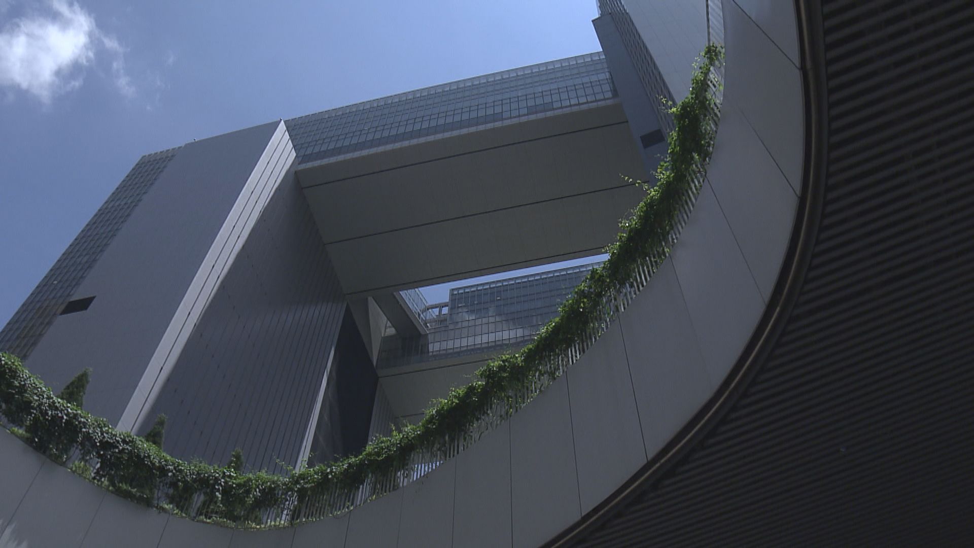 特區政府強烈反對歐洲聯盟對重塑區議會的失實評論