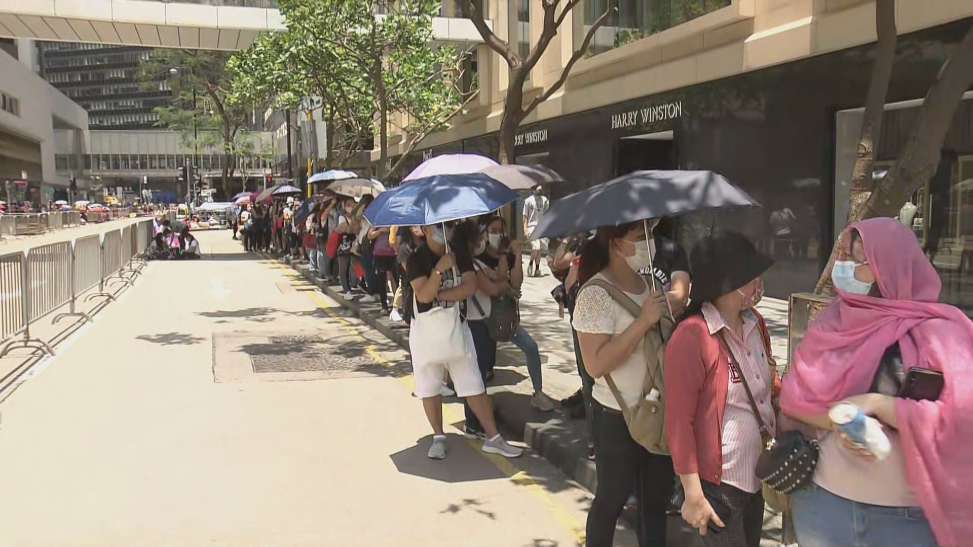 【現場直擊】中環外傭專用檢測站數百人輪候　估計最少等個半小時