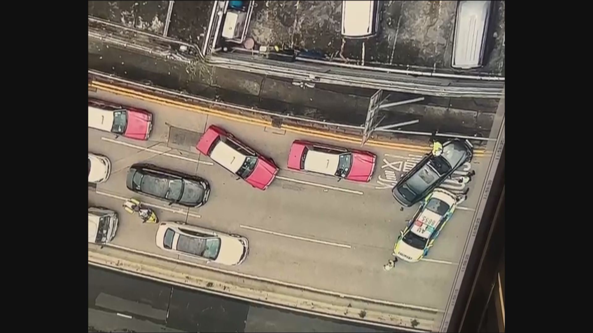 【觀眾提供直擊片】公主道警察開槍拉人