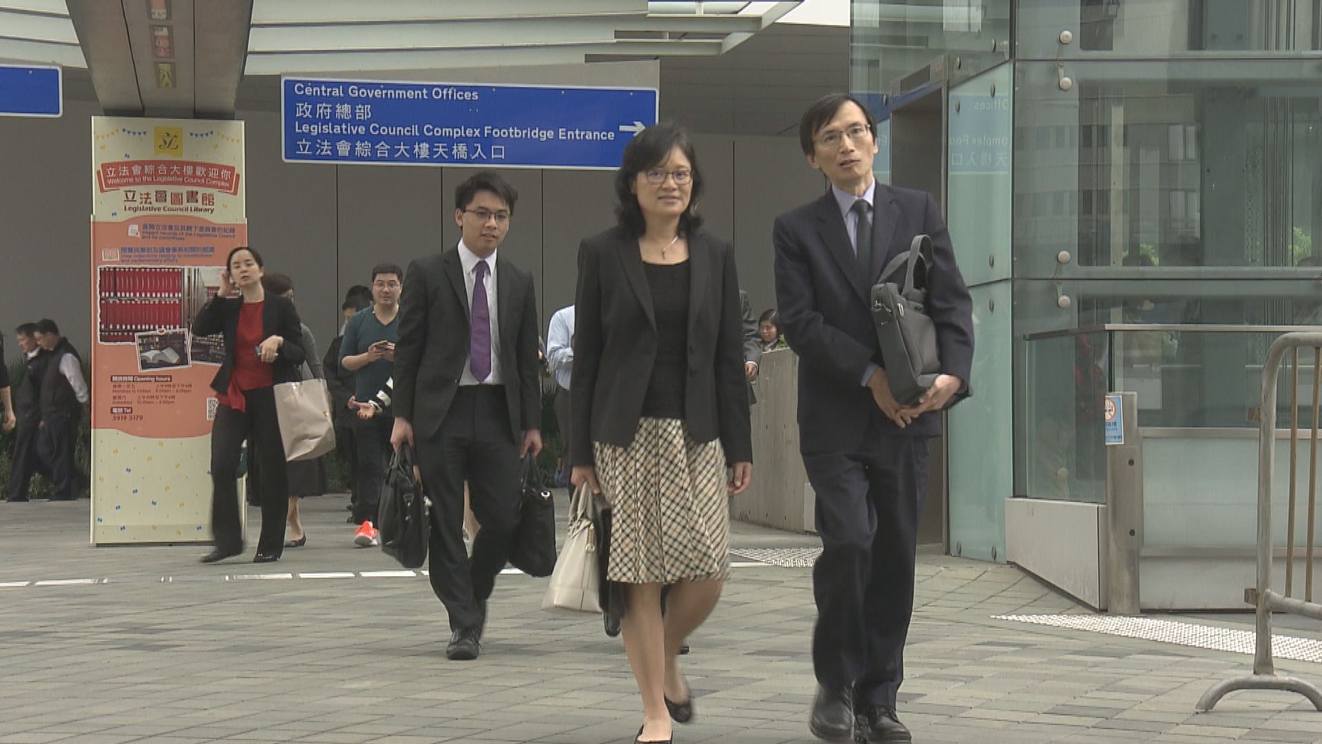 非提供必須服務公務員繼續在家工作至本月20日