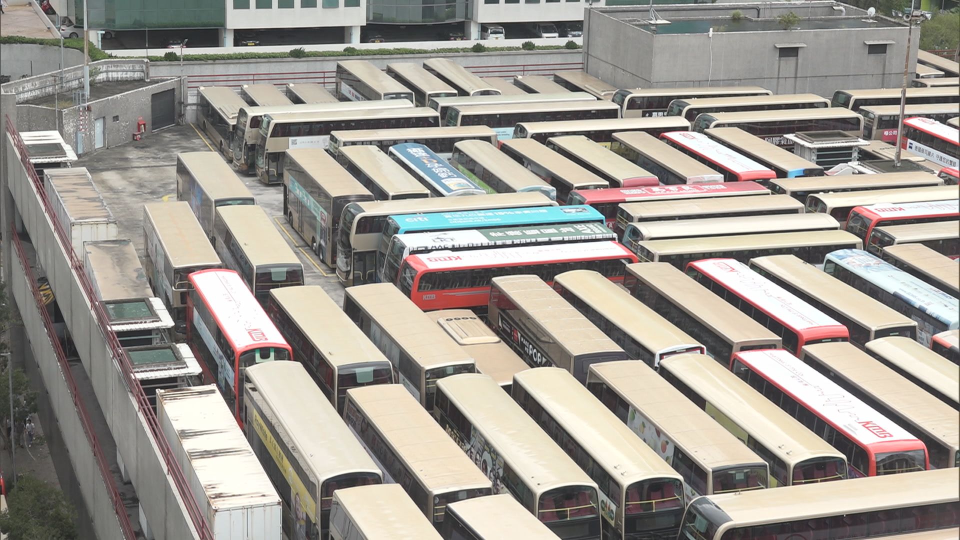 全港只有部分巴士路線提供服務