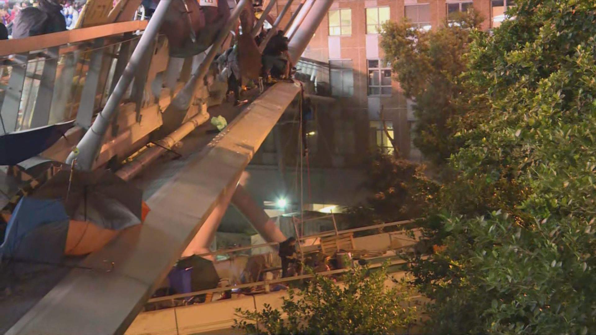 【經緯線】突圍而出（二）