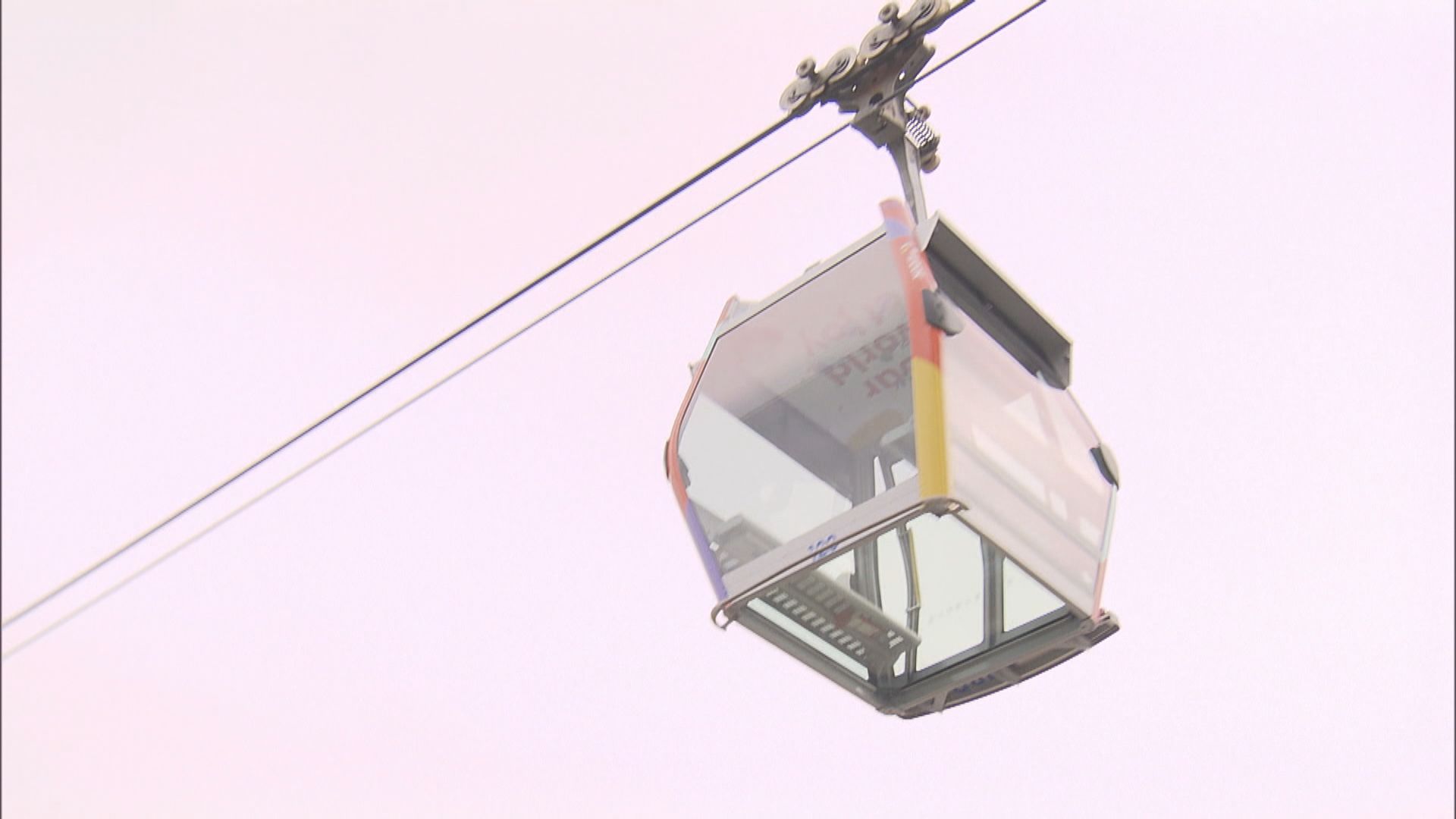 昂坪360推新玻璃全景纜車