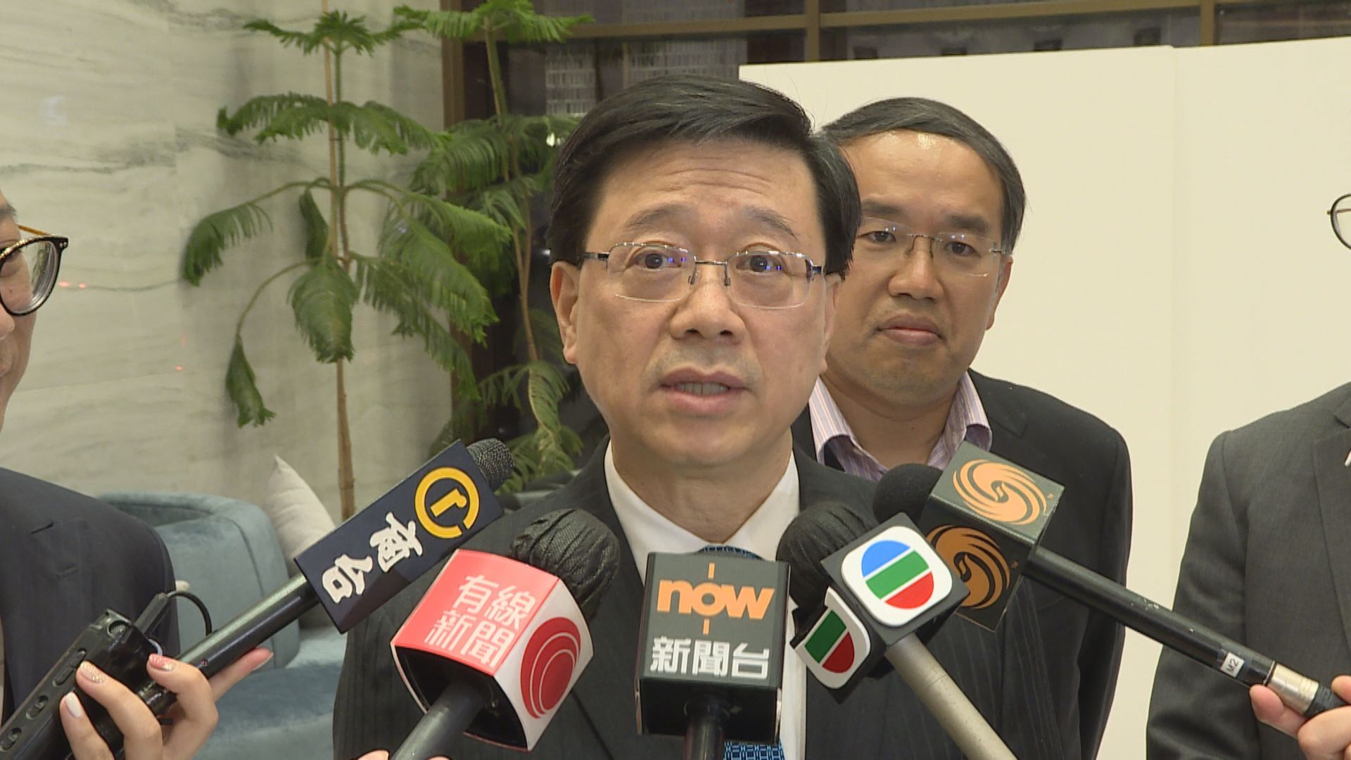 李家超熱烈祝賀習近平全票當選國家主席及軍委主席