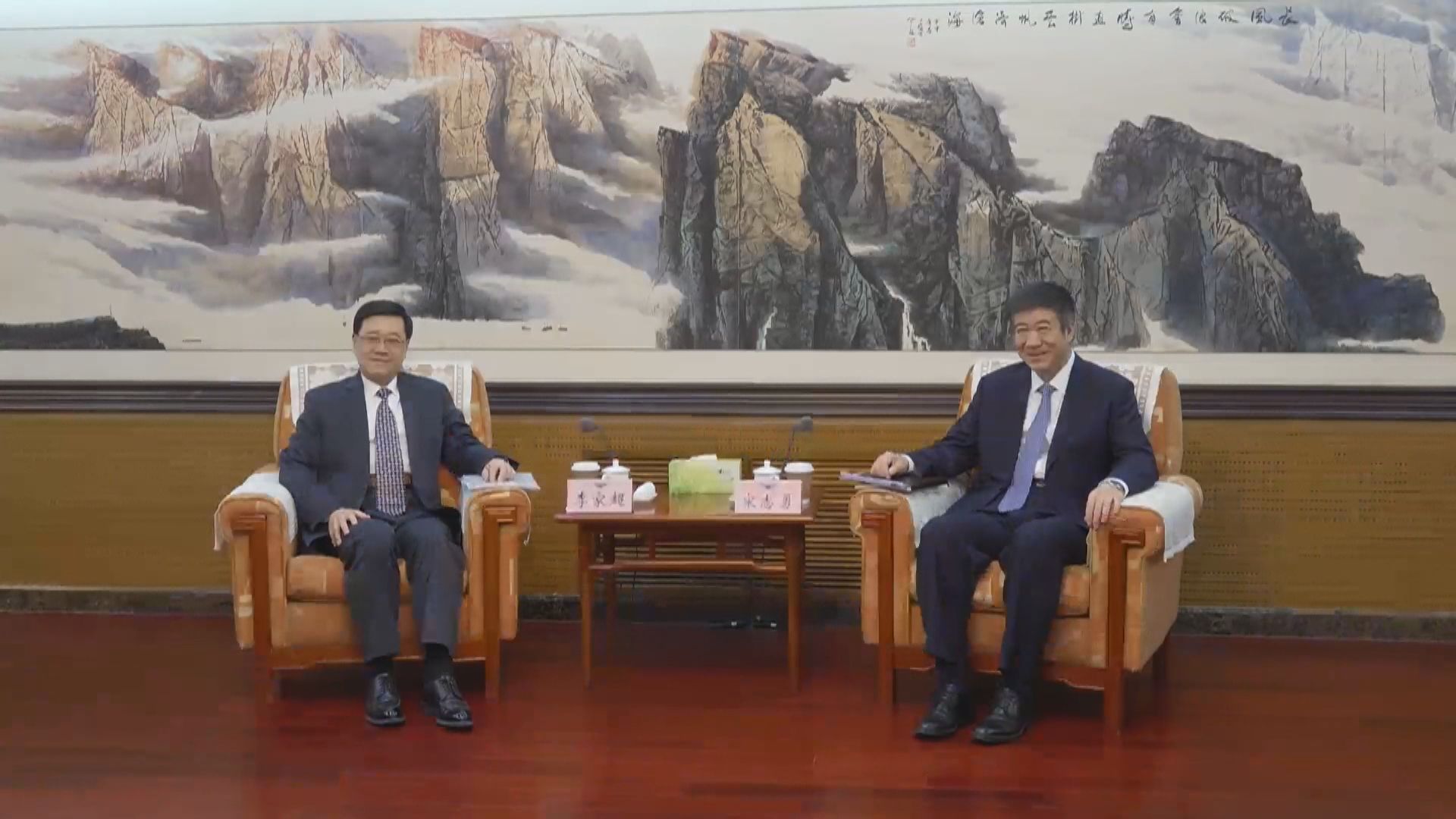 李家超抵京　先後拜訪國家民航局及國資委