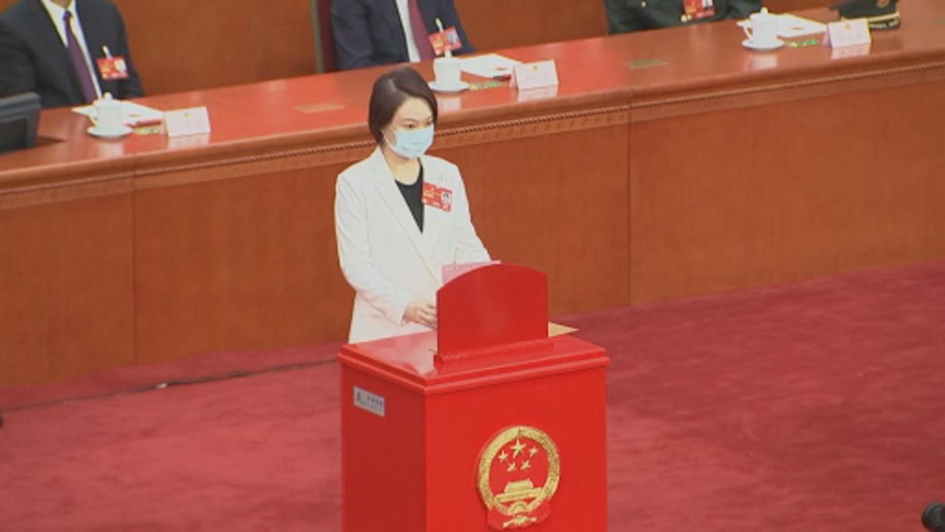 李慧琼當選全國人大常委