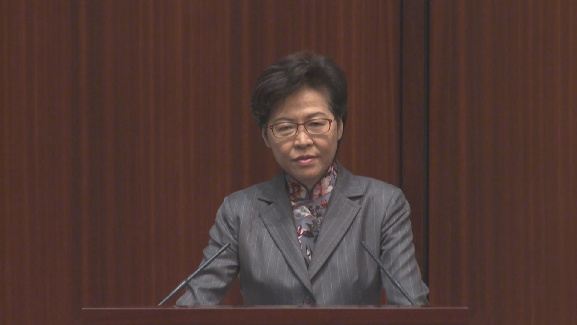 林鄭月娥對韋彥德和賀知義辭任表示遺憾和失望