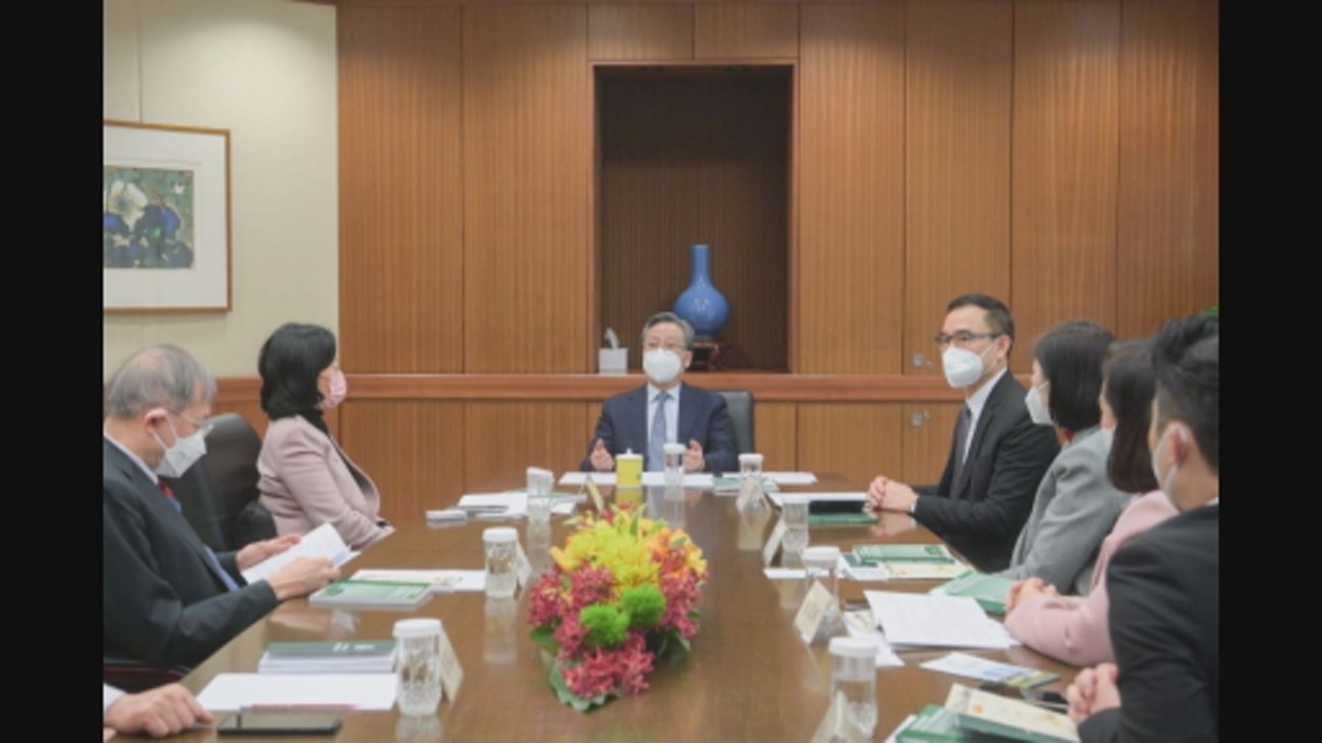 新民黨到訪澳門與賀一誠會面