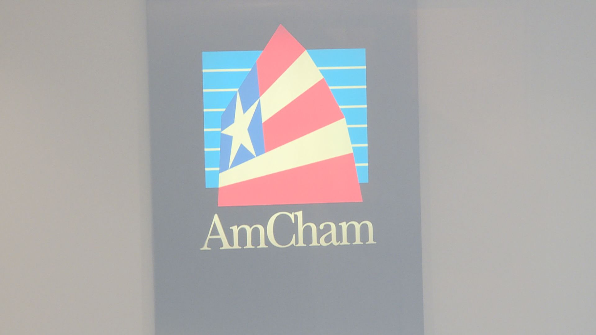 美商會調查：三成六受訪會員考慮撤走在港資金業務