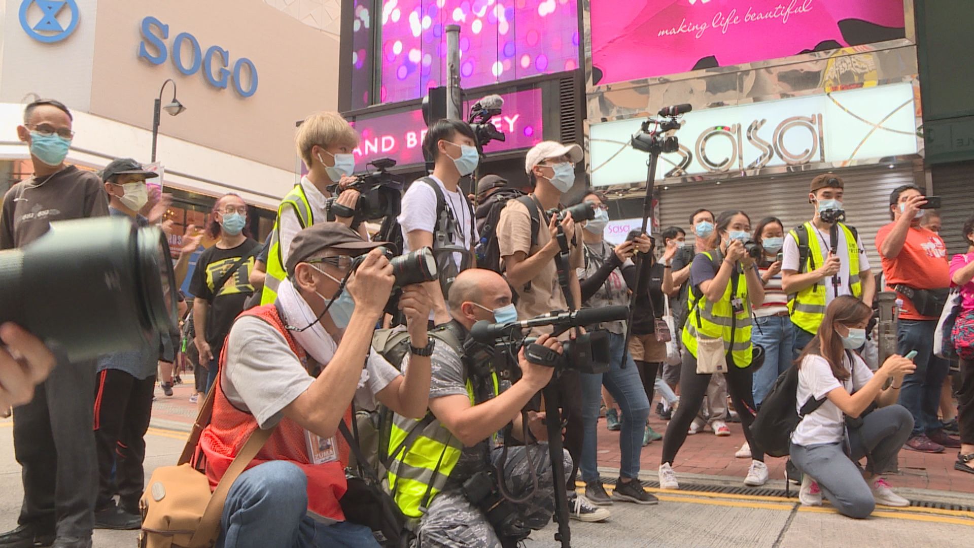 【國安法下】外媒編採加強法律支援　促記者緊記被搜被捕時權利