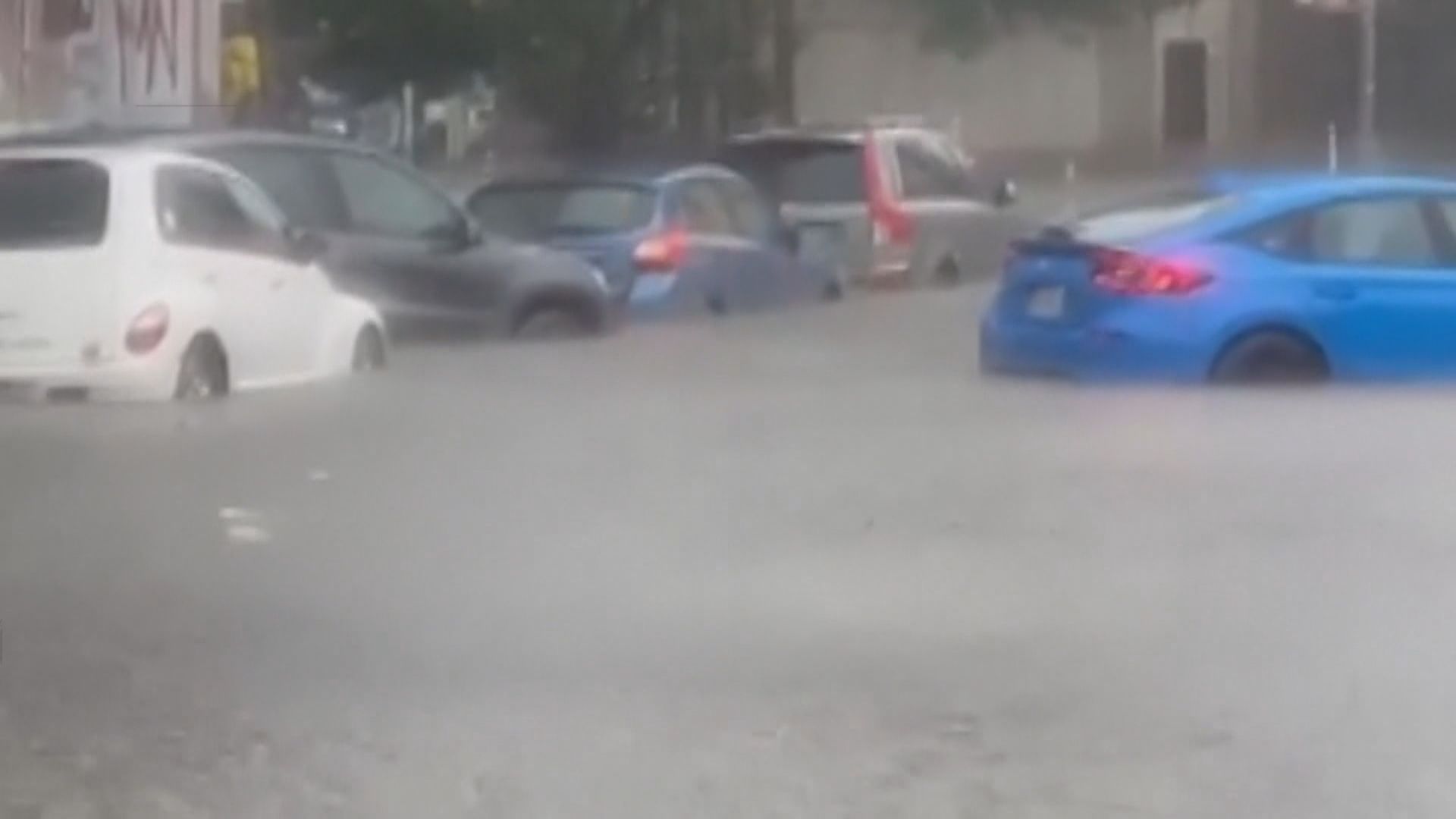 美國紐約水浸嚴重地鐵服務受阻 紐約州三個地區進入緊急狀態