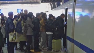 內地春運火車票今日開售 預計春節前客座能力較疫前增長14.4%