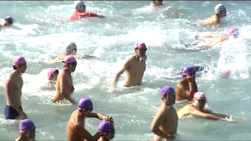 元旦冬泳殘疾選手冀挑戰自己