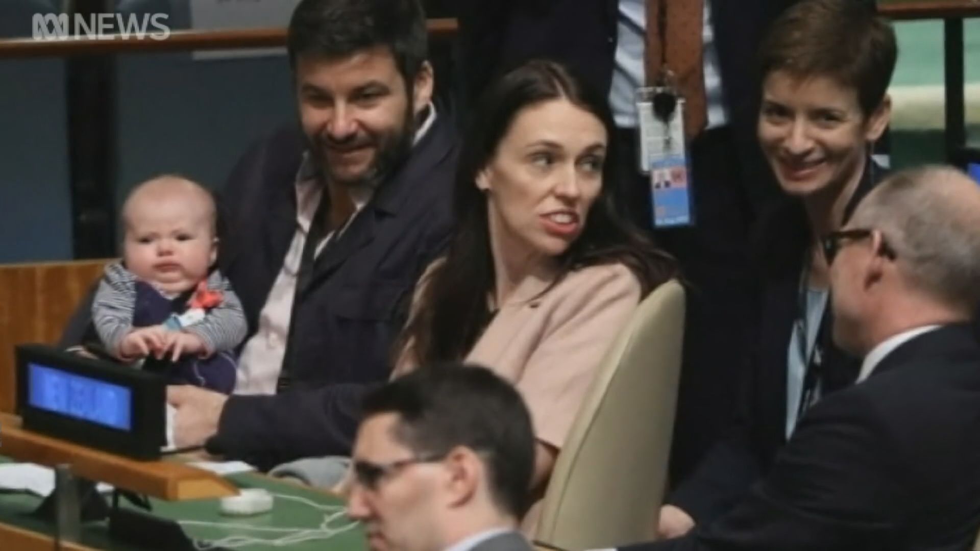 新西蘭總理帶初生女兒出訪聯合國創歷史