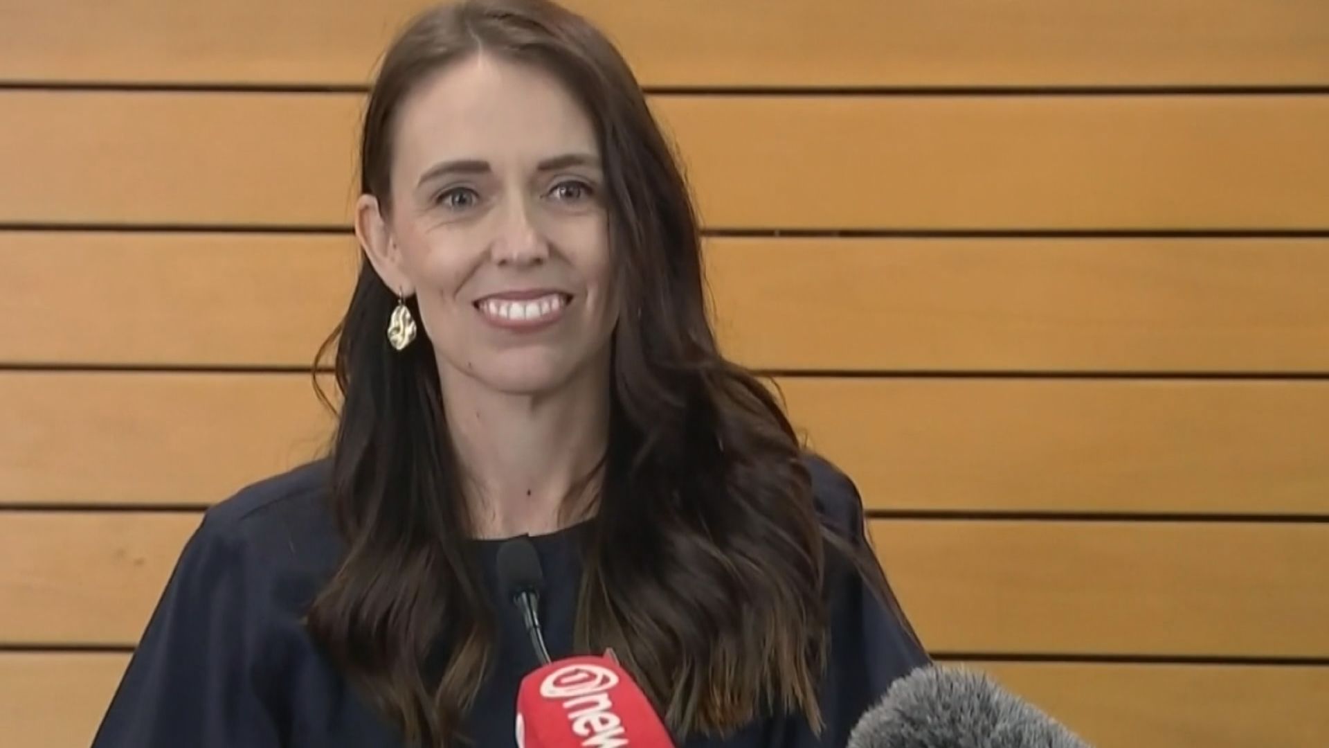 新西蘭總理阿德恩請辭　下月7日前離任