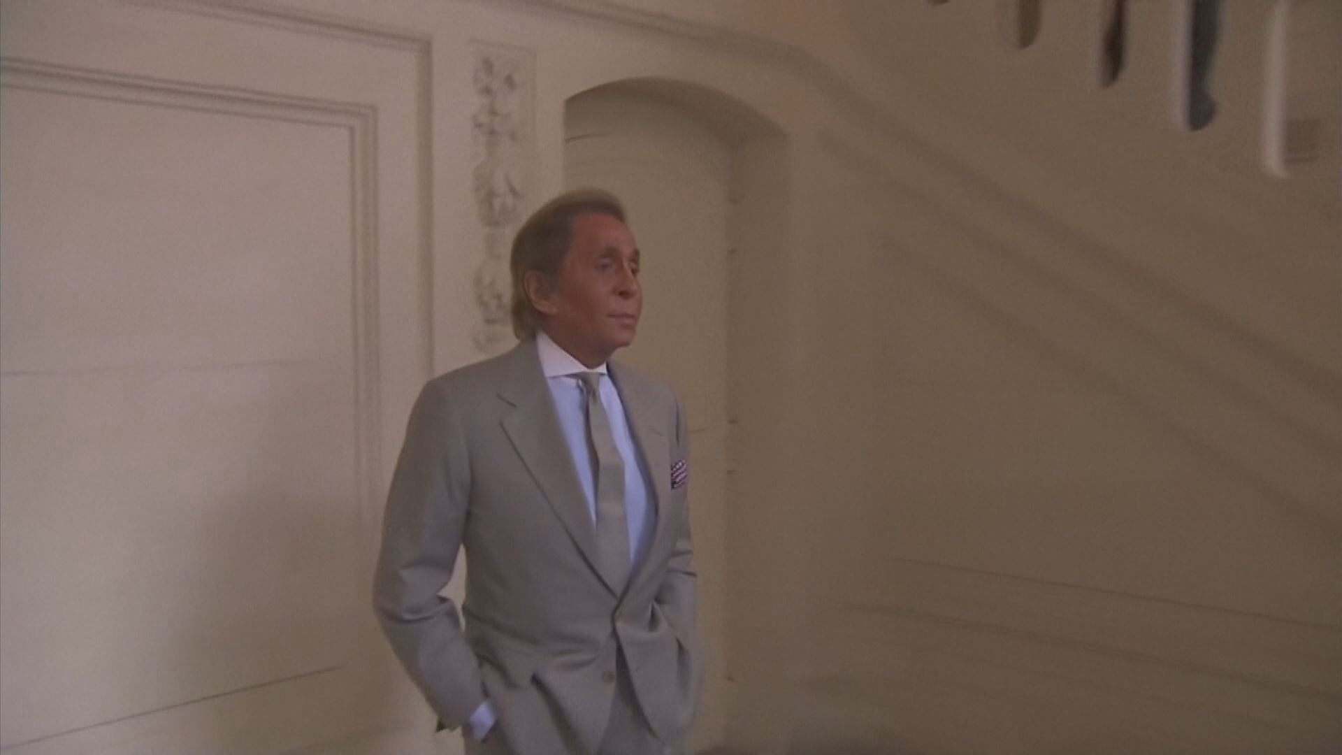 著名時裝設計師華倫天奴逝世　享年93歲