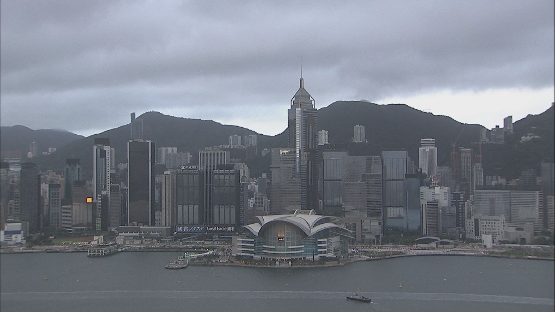 三號強風信號生效　預計中午前維持