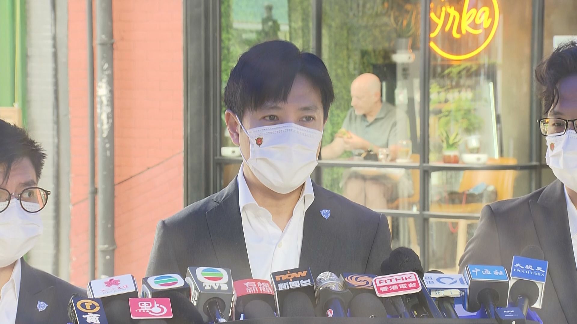 警方指槍擊案因兩幫派分贓不均所致