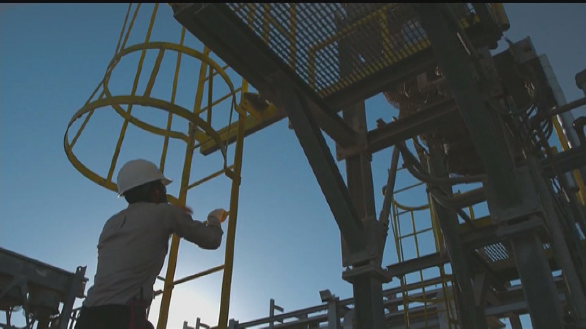 俄不排除與油組聯合穩定油市 油價顯著反彈