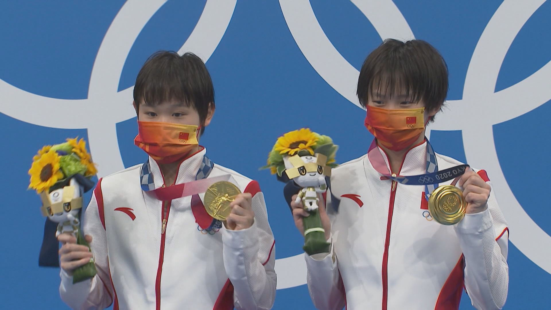 女子雙人十米高台跳水　中國六連冠摘金