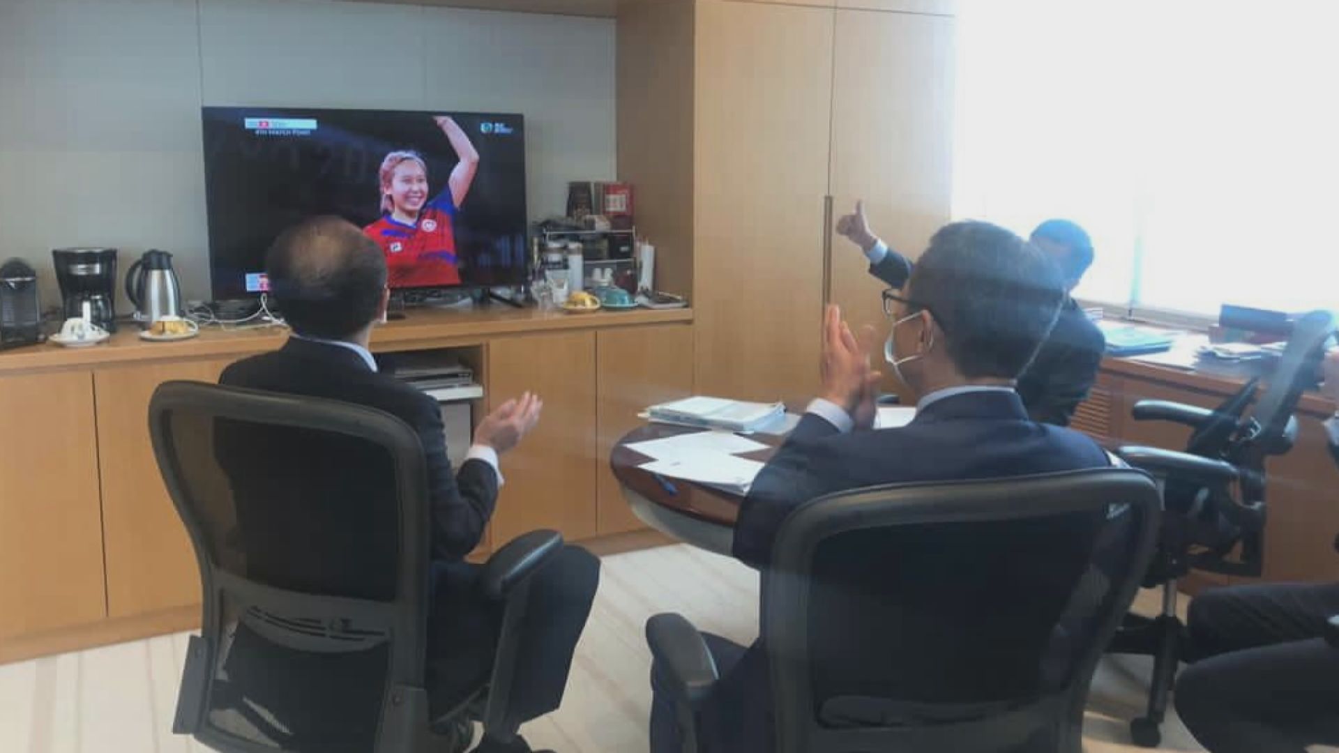 行政長官林鄭月娥祝賀港隊乒乓球女團勇奪銅牌