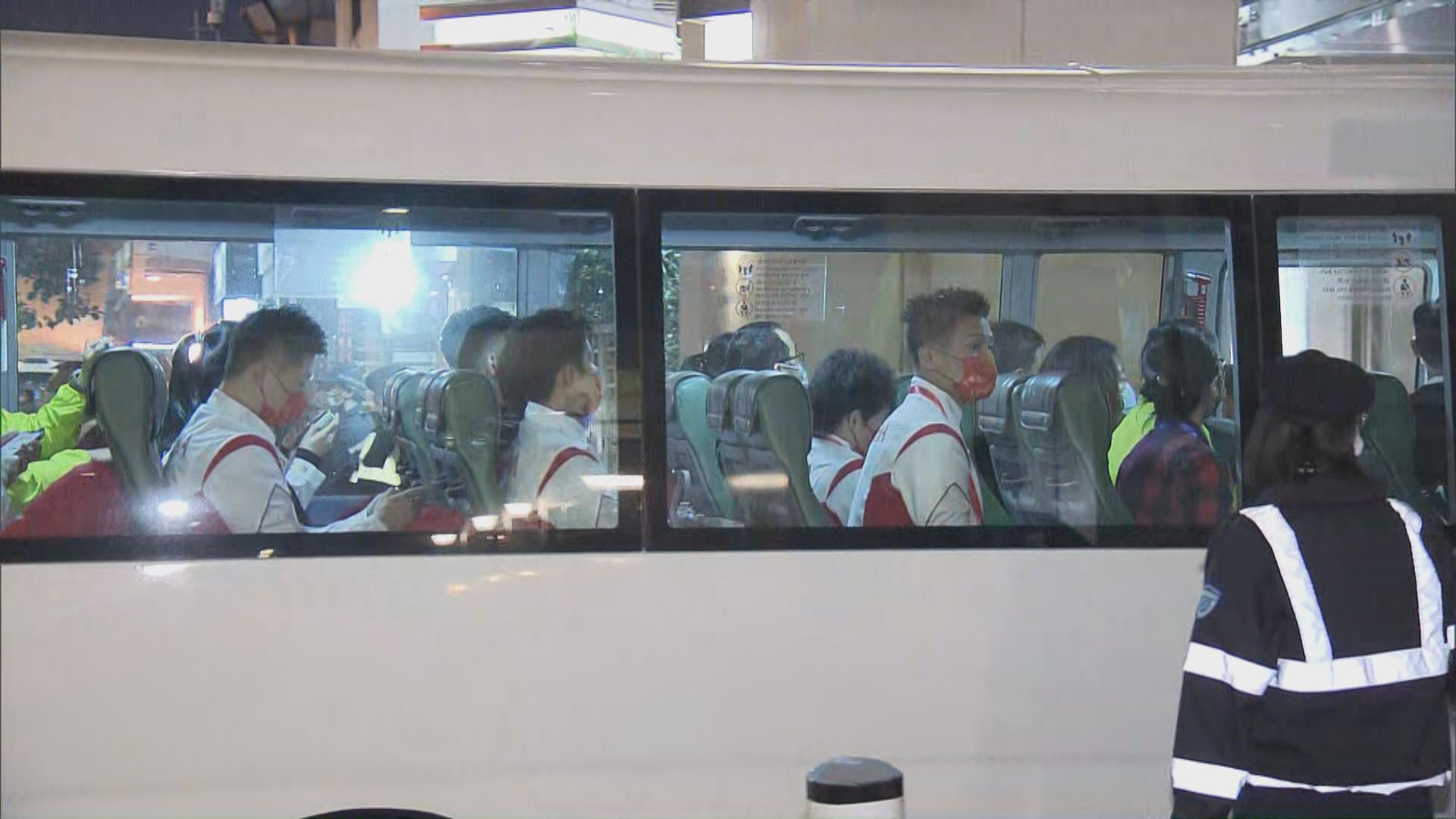 訪港國家隊赴中聯辦參與歡迎晚宴