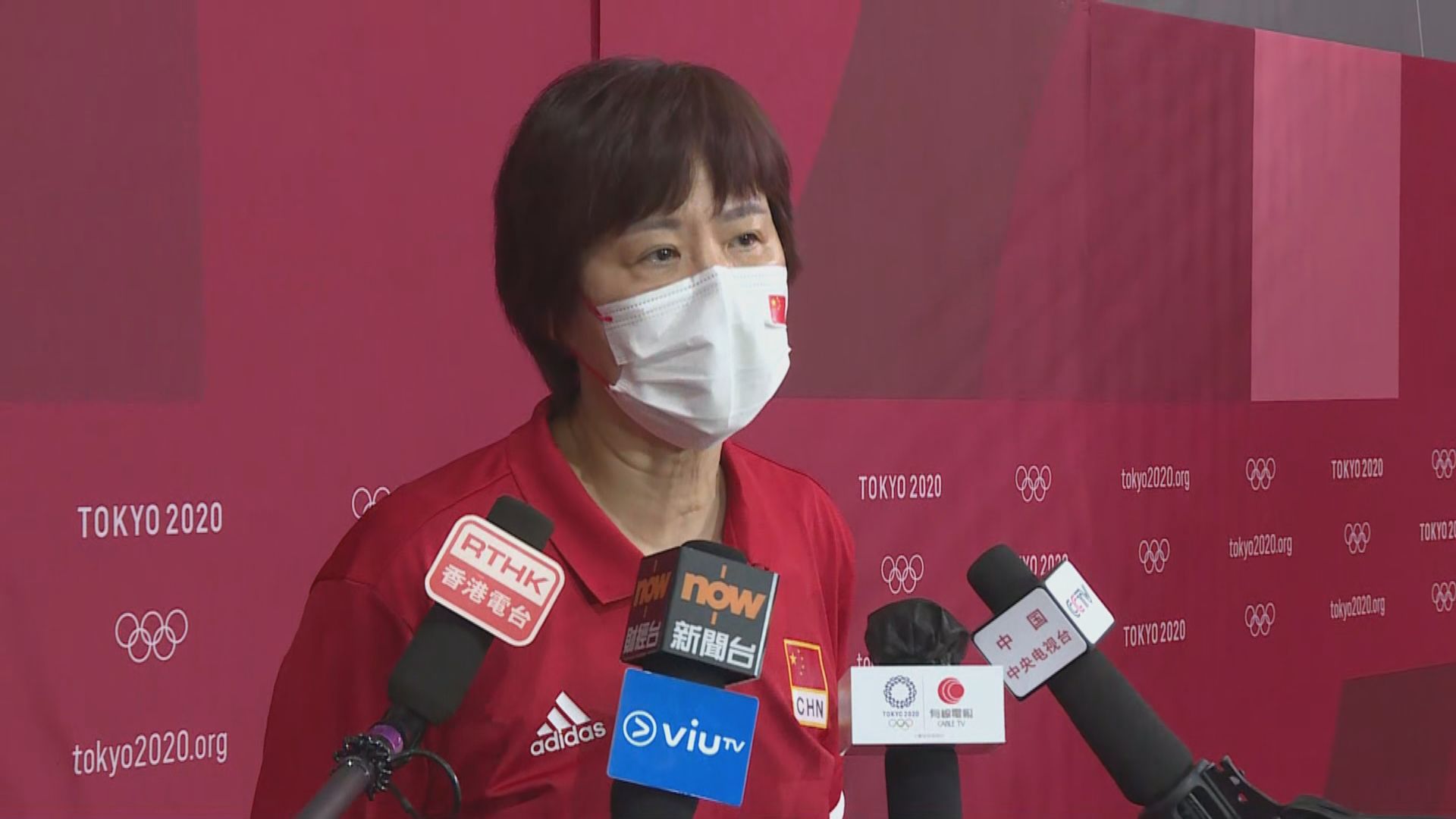 中國女排總教練郎平指餘下兩場會繼續努力