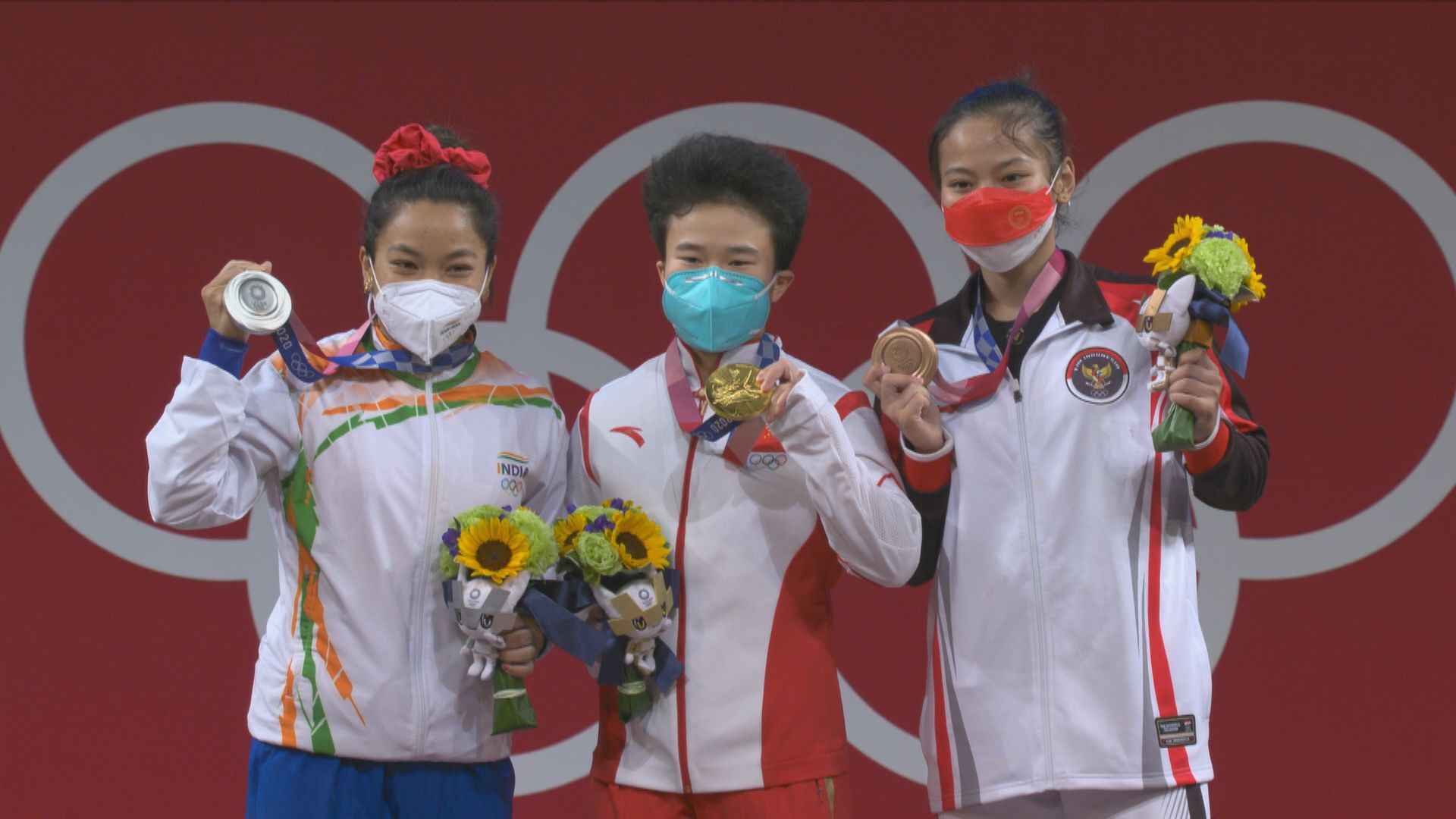 侯志慧女子49公斤級舉重為中國隊添金