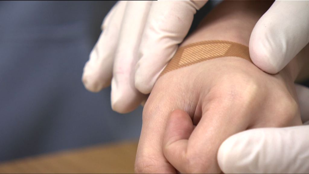 【杏林在線—健康1分鐘+】意外割傷止血方法