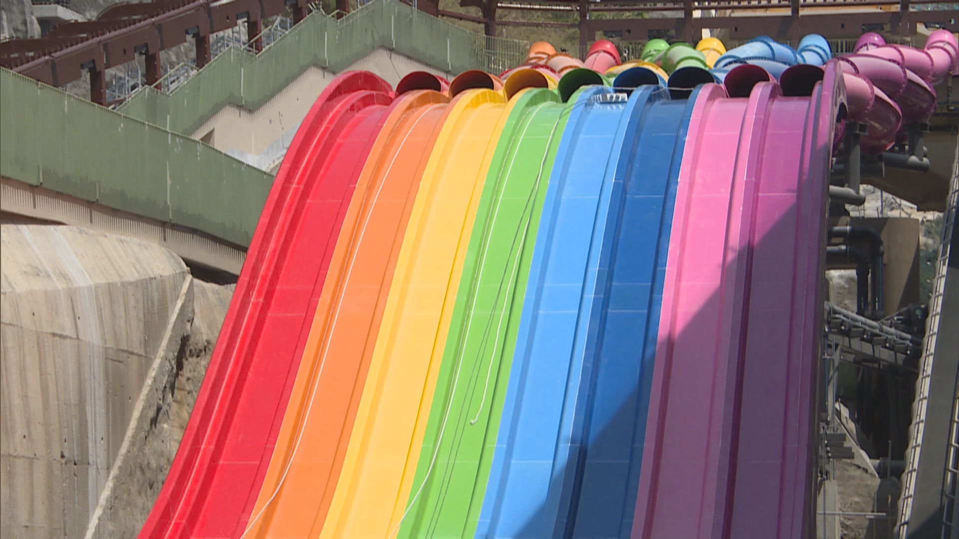 劉鳴煒：水上樂園獲撥款後開始招聘　料最快暑假開幕