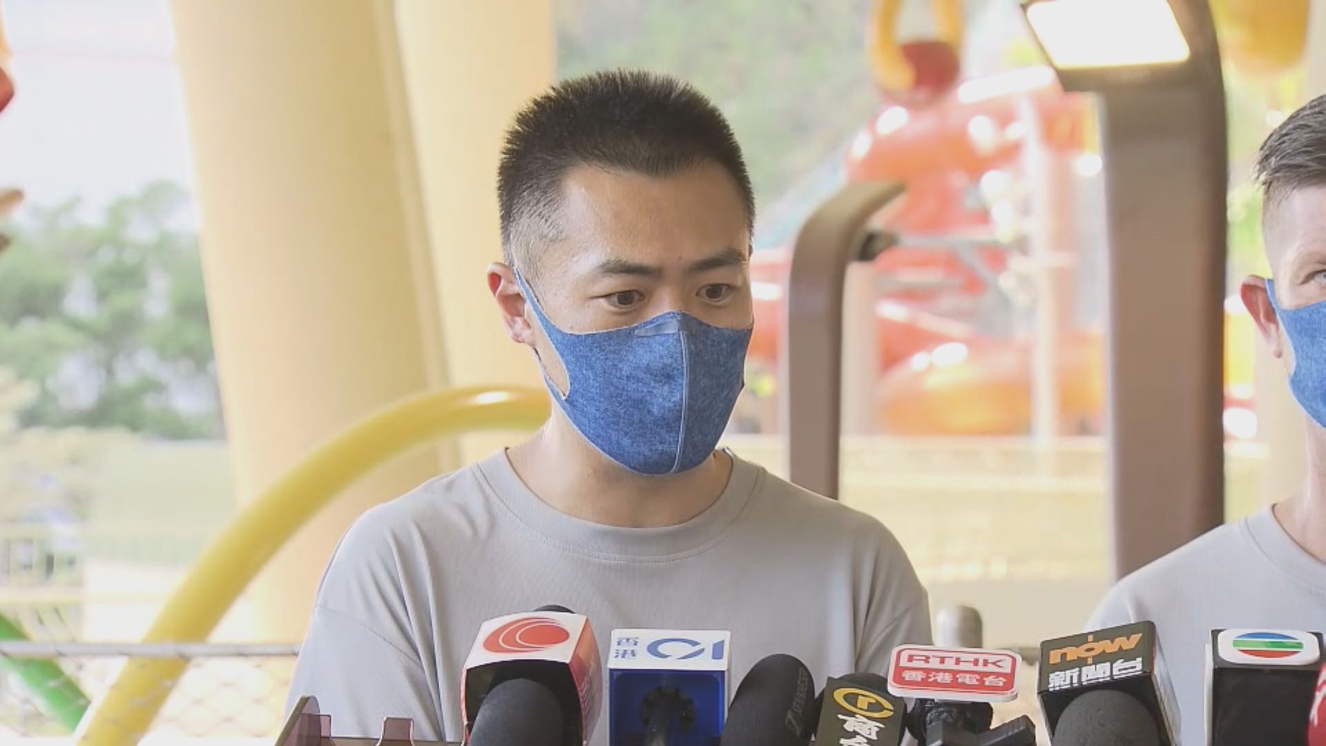 劉鳴煒：未有打算要求水上樂園員工接種疫苗