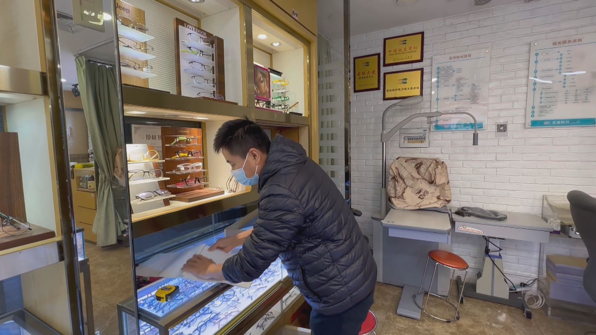 通關在望羅湖店主盼生意好轉　居港內地人望與家人擁抱團圓