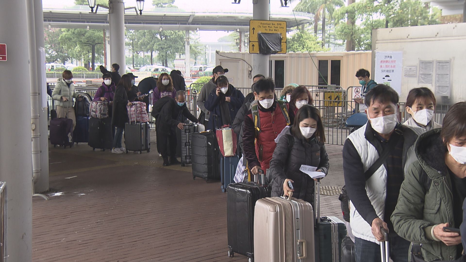 消息指通關事務協調組再開會　短時間內回復人手編制應付全面通關