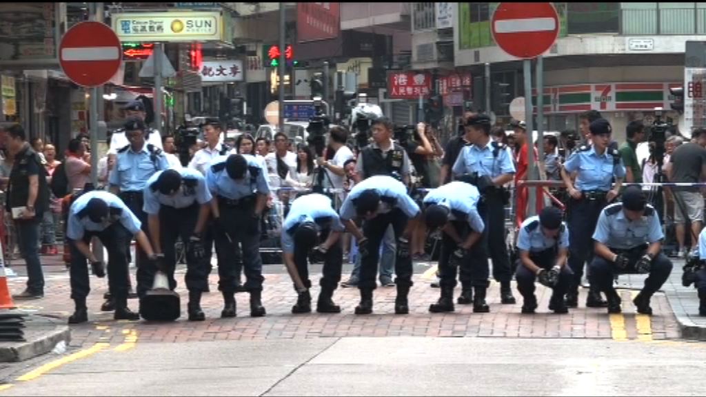 油麻地傷人案　大批藍帽子到場搜證