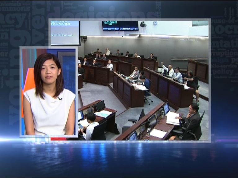 【政情】一男子關注立法會內副