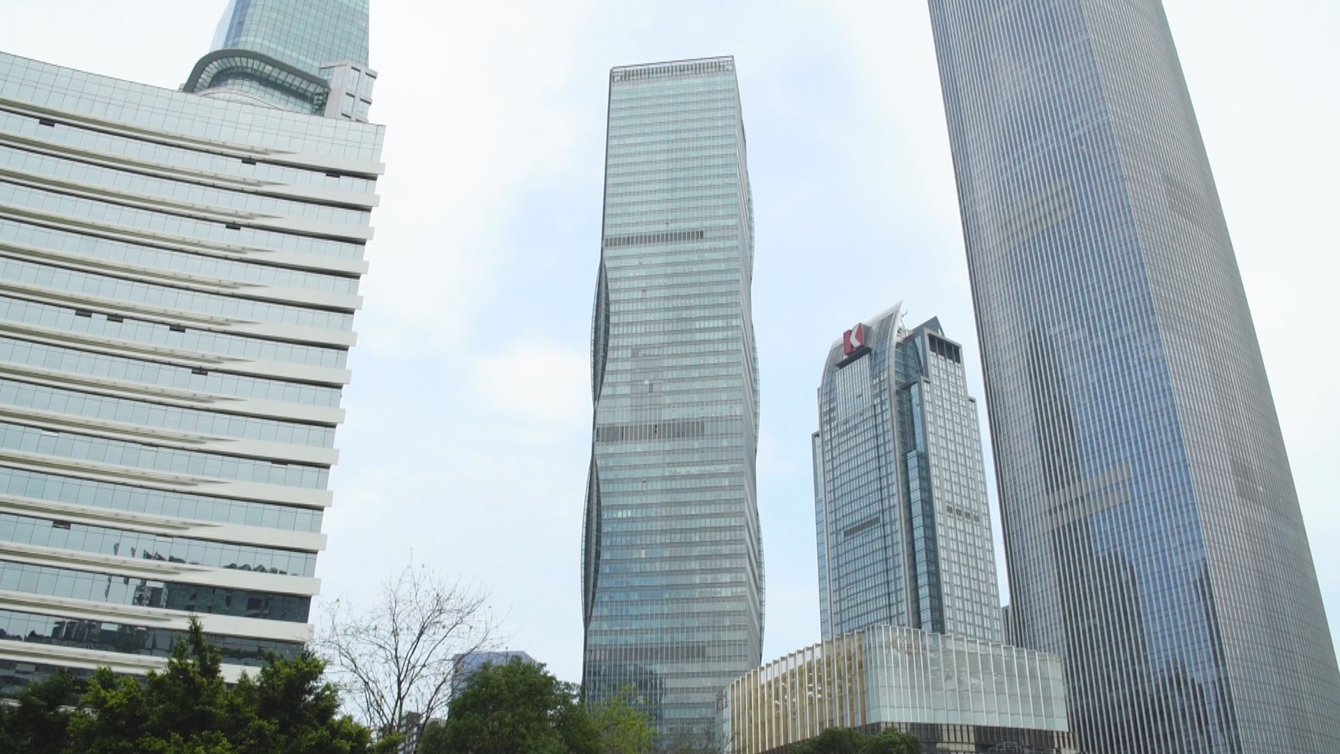 政府資助企業聘二千名大學畢業生到大灣區工作