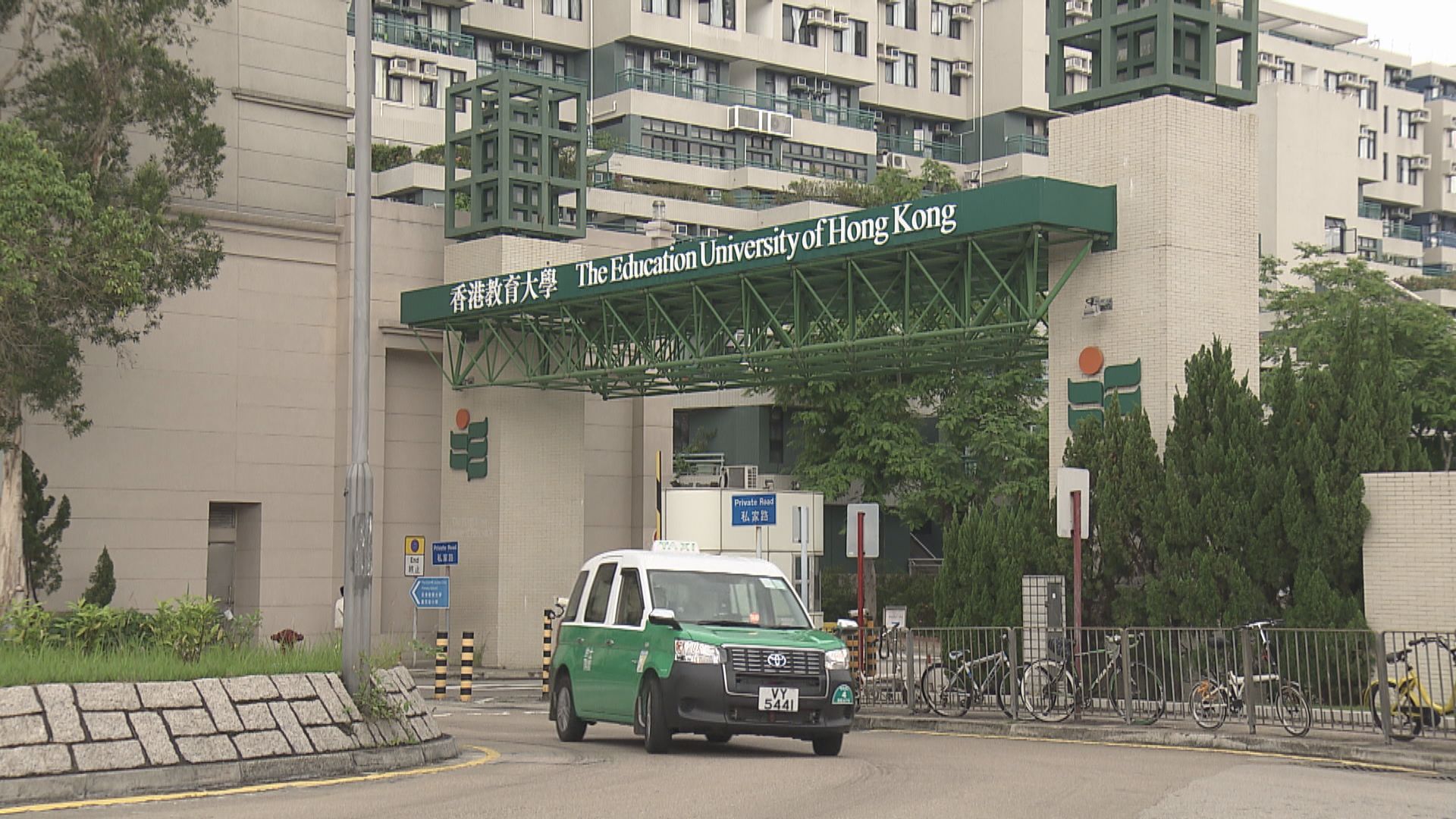 據悉施政報告將提出八大非本地生學額增至40%