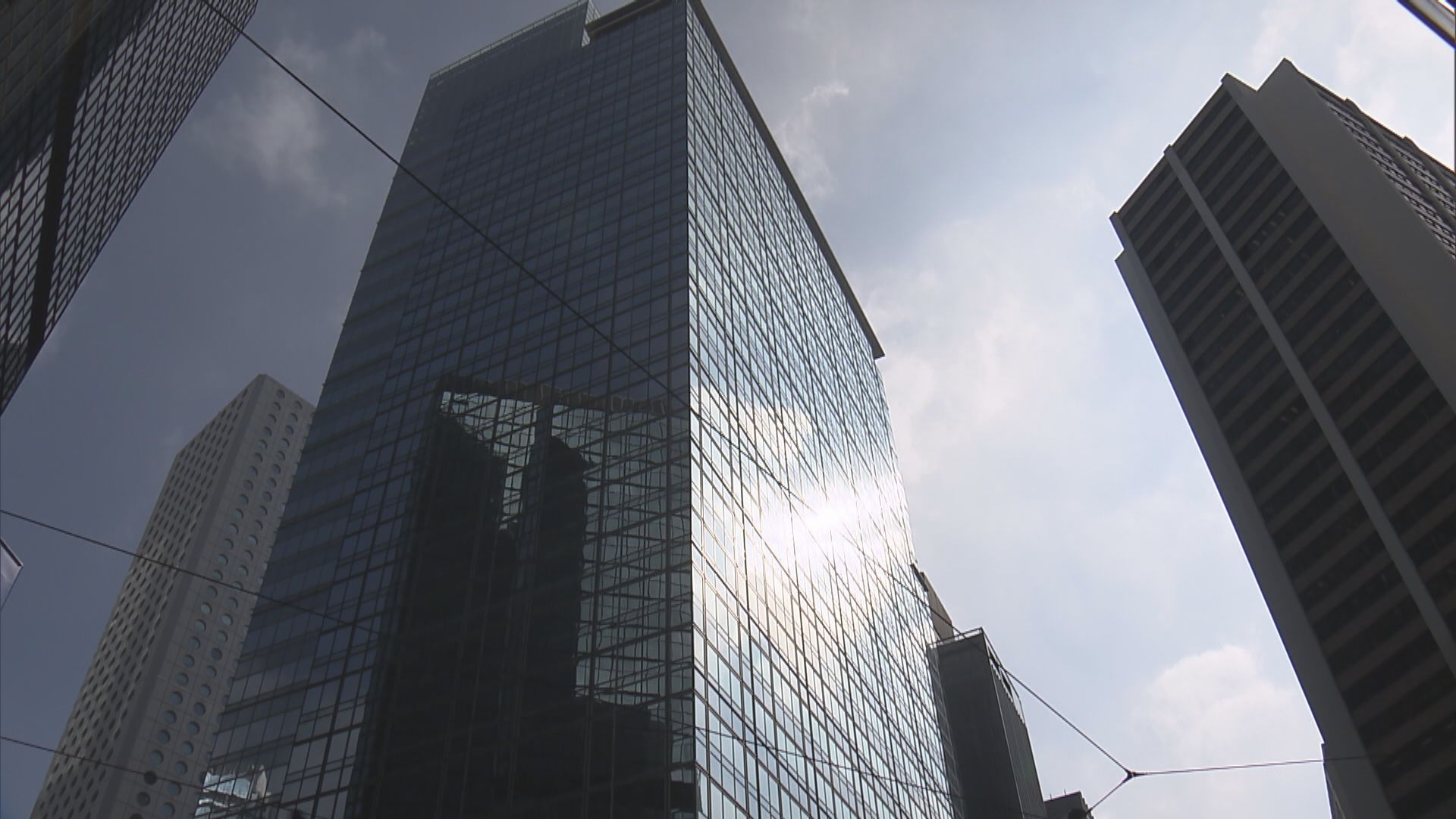 【施政報告】發展「總部經濟」並引入公司遷冊機制