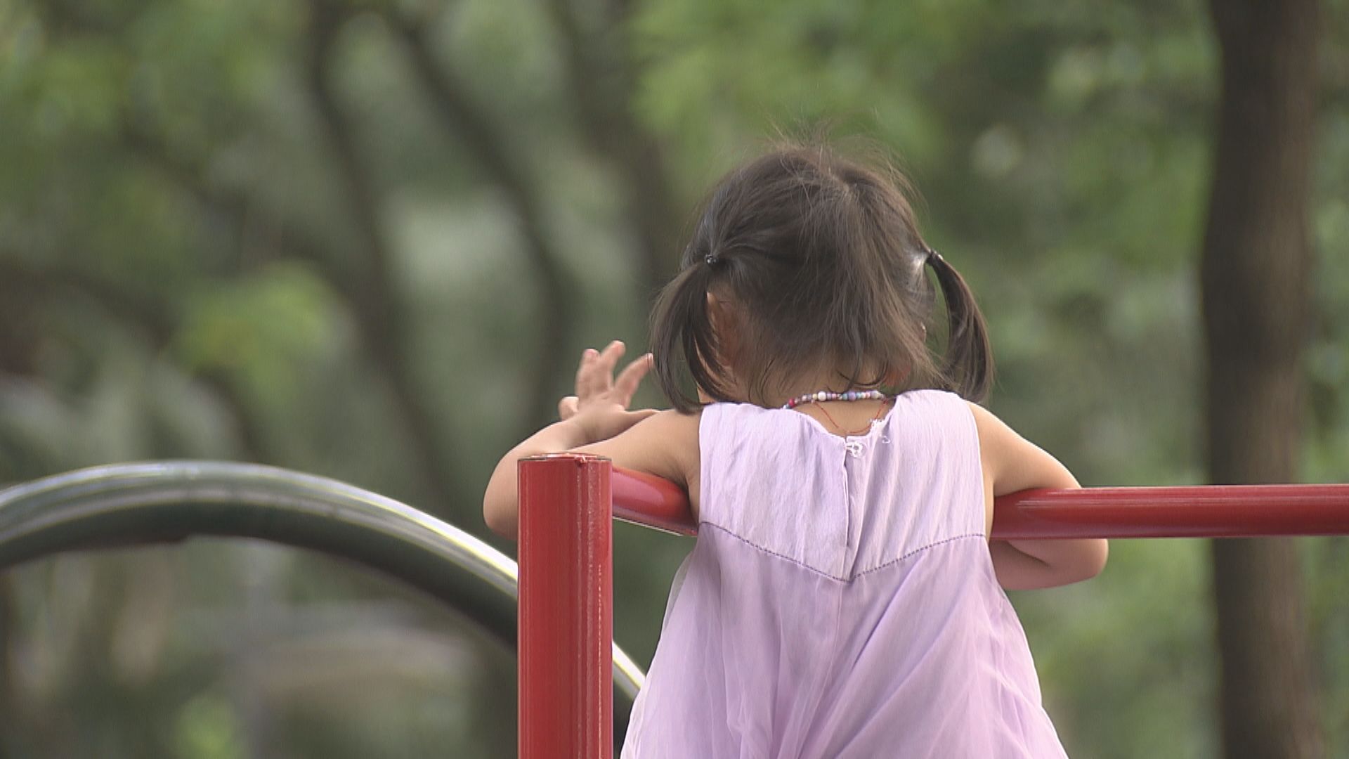 【施政報告】強制舉報虐兒法例交予下屆立法會審議