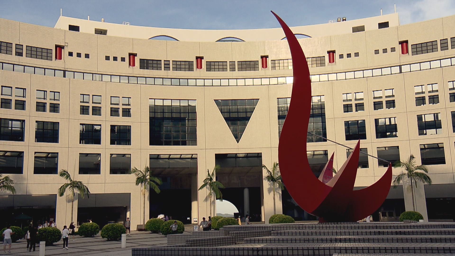 施政報告前瞻｜消息指資助大學非本地生比例或上調至50%　稱不影響本地生入大學(羅家晴報道)