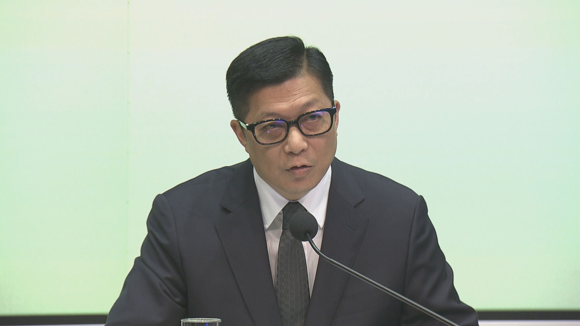 鄧炳強：多個部門有做青少年工作 培養國民身份認同凝聚社會