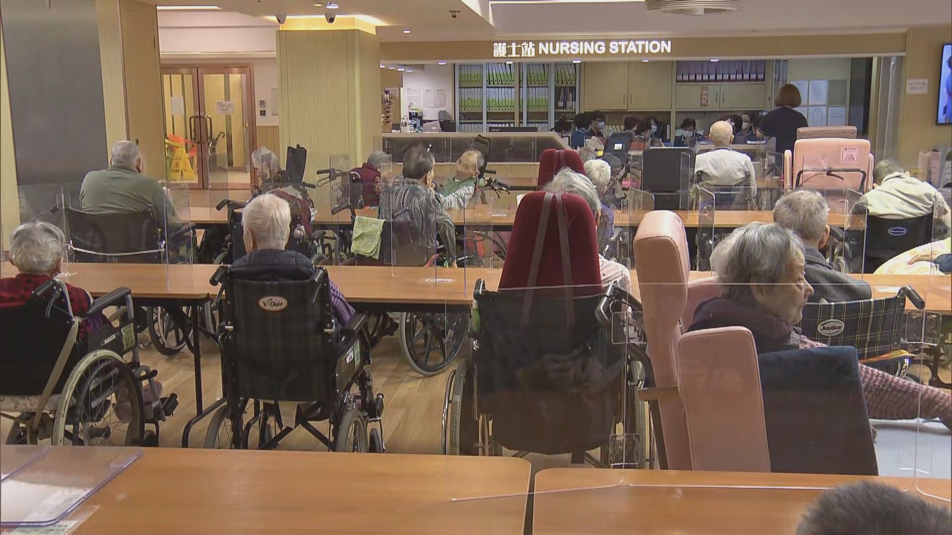 政府研放寬長生津及高齡津貼連續居港一年申請規定