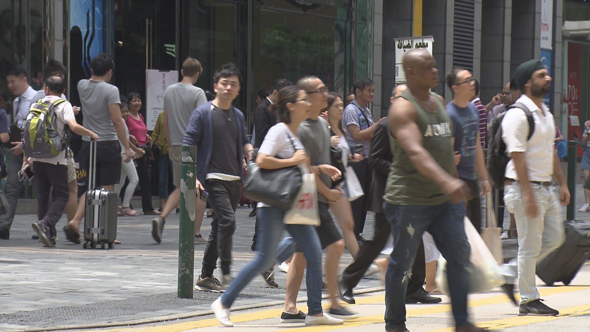 【施政報告】40歲或以上失業滿三個月 再就業可獲一至兩萬元